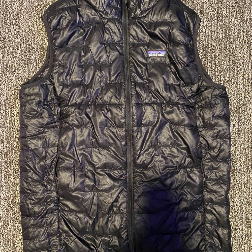 Men’s Black Medium Patagonia Vest